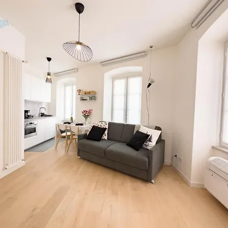 Corridoni 2b Tirabora Short Rent アパート トリエステ
