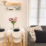Corridoni 2b Tirabora Short Rent Апартаменты
