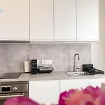 Corridoni 2b Tirabora Short Rent Апартаменты *